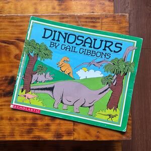 Vintage 1993 Dinosaurs Paperback Book